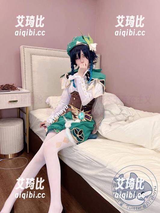 AT鲨的沦丧修女图集：一场关于存在主义和裙摆的哲学对话？