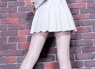 Beautyleg – 在Avy的私房世界里，看看比基尼如何俘获光线