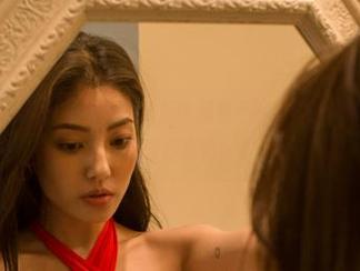 她是G.su(全智秀)，双马尾背后也藏着不为人知的故事，快来看看这套写真吧！