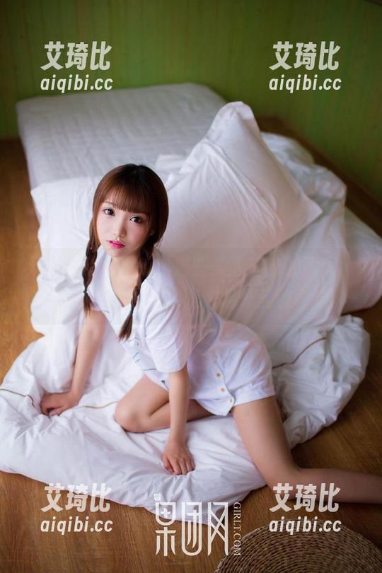 果团网精选图库：那些美人起床的瞬间，真是不可方物，像是太阳升起的奇迹。