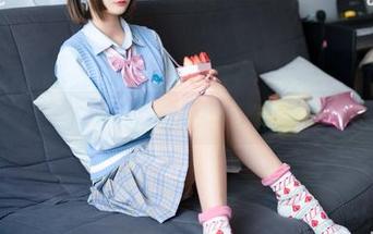 喵糖映画的全套JK制服少女，下载享受这份青春的甜蜜