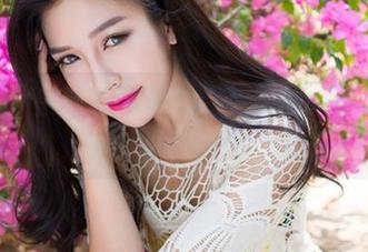 MiStar魅妍社 – 学姐微笑瞬间：糯美子Mini的私拍风情