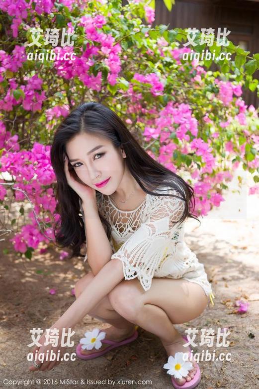 MiStar魅妍社 - 学姐微笑瞬间：糯美子Mini的私拍风情
