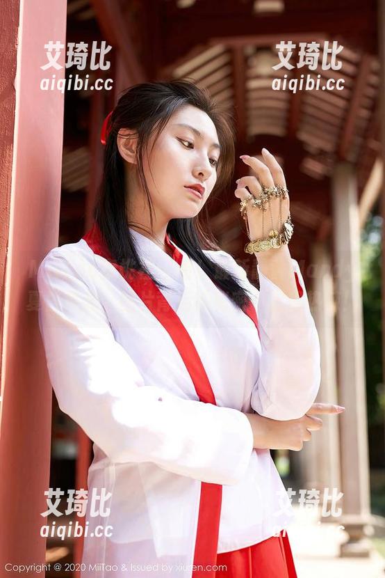 MiiTao蜜桃社 - 看！最新静香Mandy夏日风光，图片背后的秘密一定很热辣！