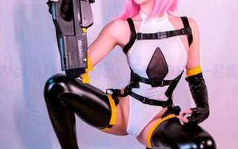 MissWarmJ泳池奇遇记：下载COS，一起戏水吧！