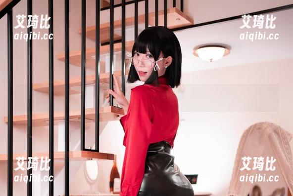 宝衩写真里的Money冷冷，照片比天气还抢风头！