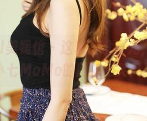 MyGirl美媛馆 – 这套图没圣光，但有伊小七MoMo的网袜和笑声！
