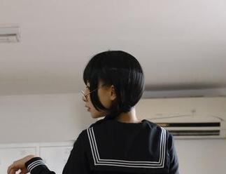 PAKI草莓酱的最新写真来了，花园兔女郎的风情诱人得不行。