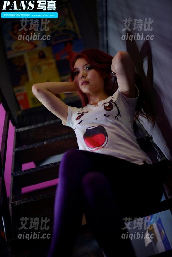 PANS写真 - 最新微妮的写真集：剧情中仿佛透出一丝暧昧（是我想多了？）