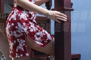 TouTiao头条女神 – 易阳展示旗袍魅力：最新作品集，穿上它就是吸睛的‘秘密武器’！