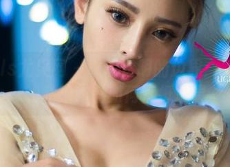 UGirls尤果网 – 重塑透明的边界：尤娜娜的私拍作品如何直抵心灵