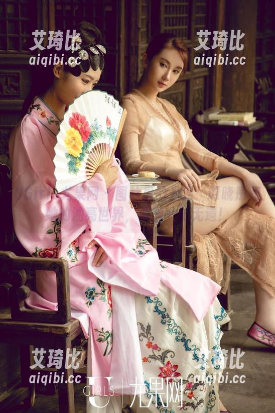 UGirls尤果网 - 图片里的光泽：谭晓彤和她的油亮世界，原图一览无遗！