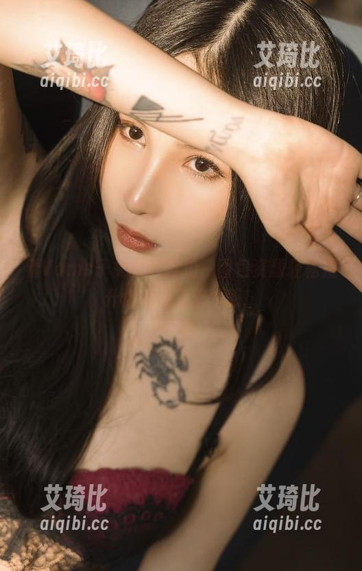Vams子 看Vams子兔女郎自拍,图包资源轻松提升你的生活艺术感!