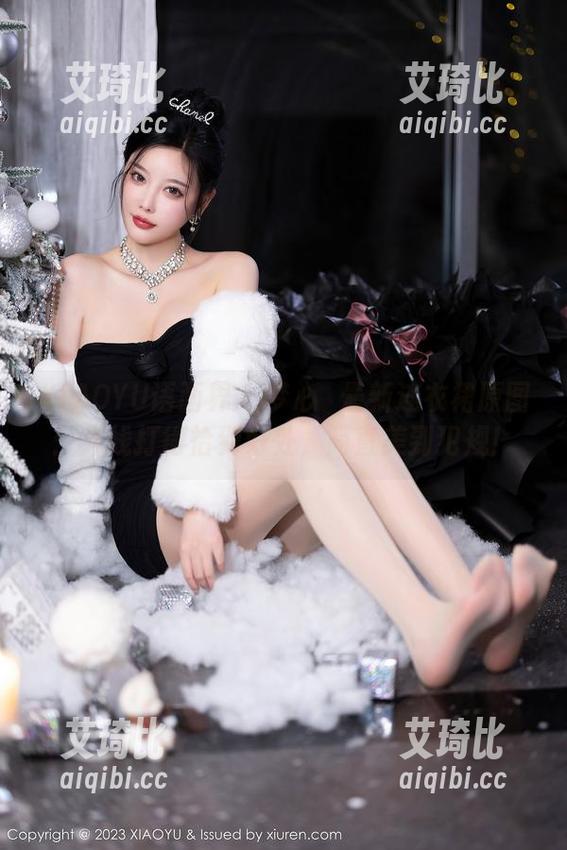 XIAOYU语画界-梦心玥 XIAOYU语画界 - 梦心玥最新连衣裙原图:光线打得恰到好处,简直美到犯规!