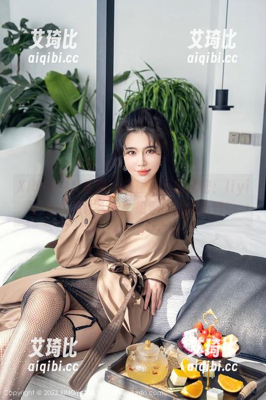 XINGYAN星颜社 - 图包里的秘密：liyiyi体操服让人有种想要抓住的感觉！