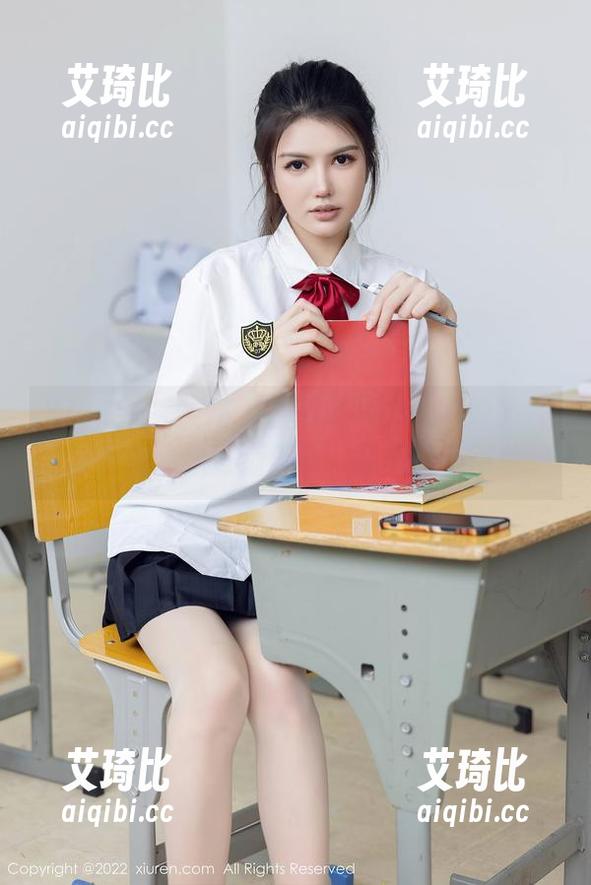 Xiuren秀人网 - 最新的laura阿姣照片：御姐形象逐渐浮现，味道可不简单