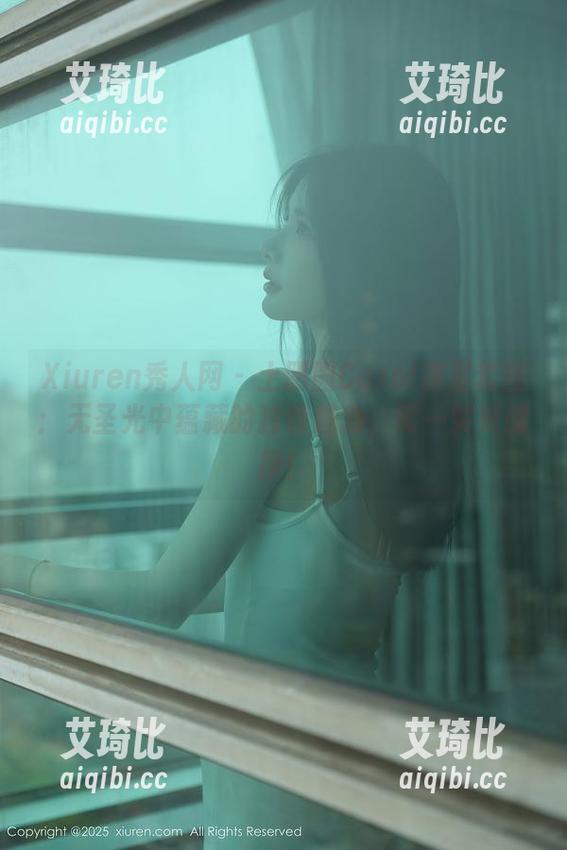 Xiuren秀人网 - 土肥圆Carol裸足套图：无圣光中蕴藏的独特魅力，笑一笑更健康！