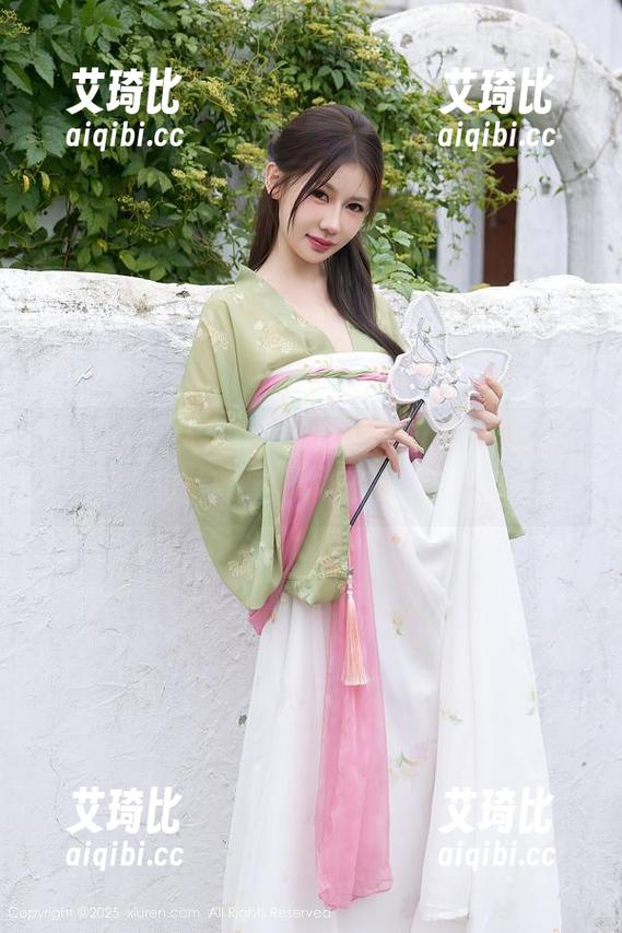 Xiuren秀人网-小海臀Rena Xiuren秀人网 - 小海臀Rena的死库水,套图资源让你欲罢不能!
