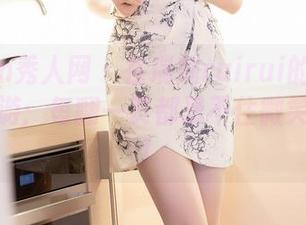 Xiuren秀人网 – 在瑞瑞ruirui的圣诞世界里漫游：每翻一页都忍不住微笑的图册！