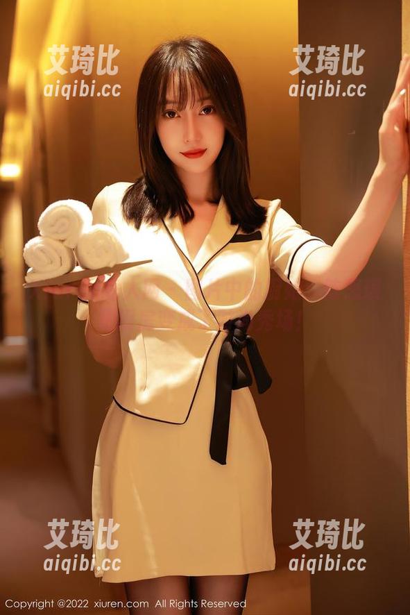 Xiuren秀人网 - 图片中的厨娘：陈思琪把厨房变成了时尚秀场！