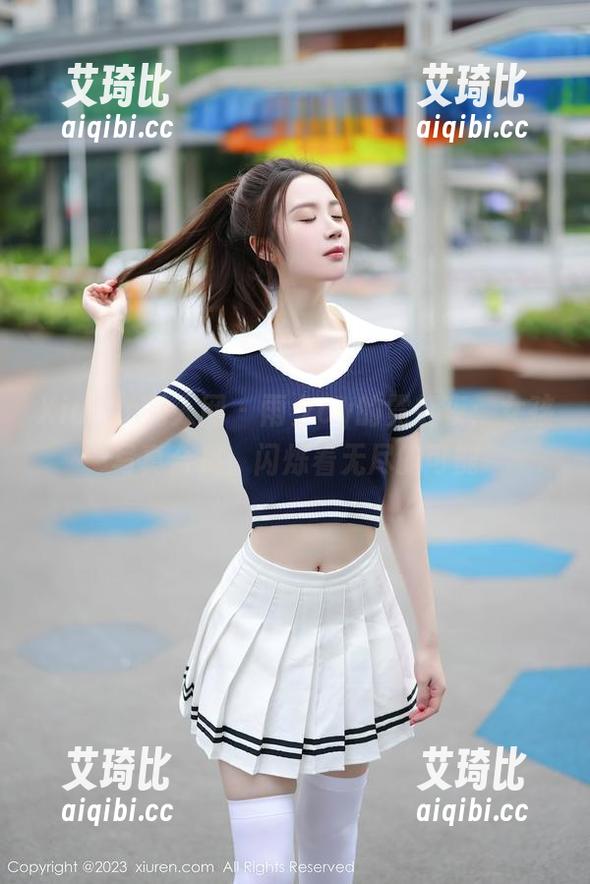 Xiuren秀人网 - 雨夕cy的霓虹夜：女孩写真合集，闪烁着无尽的可能