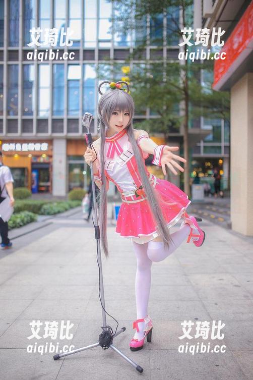 光辉岁月：kitaro绮太郎的油亮写真合集挑战你的想象