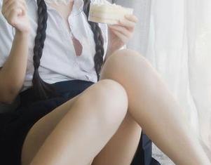 无圣光中的黑白旗袍双子，属于不呆猫的合集，笑着看世界！