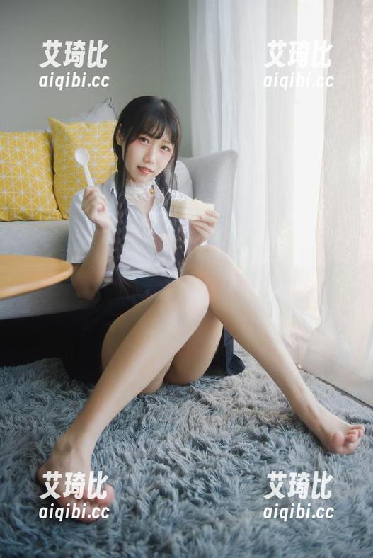 无圣光中的黑白旗袍双子，属于不呆猫的合集，笑着看世界！