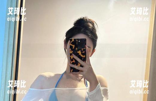 微密圈 - 不爱笑的赛琳泳衣套图最新泄露：这是不想让人心动吗？