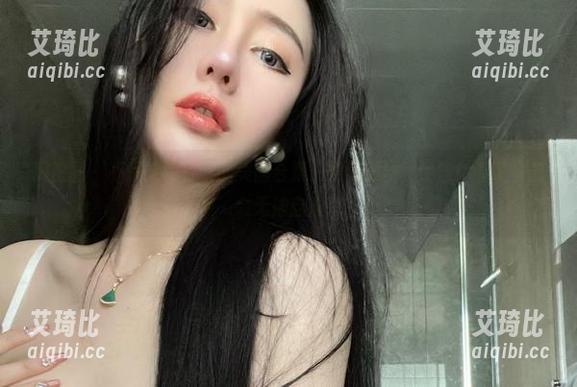 微密圈 - 不爱笑的赛琳的美图合集：视觉刺激，警告！看了可能会无法自拔！