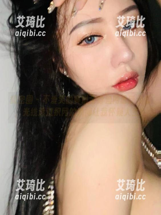 微密圈 - 不爱笑的赛琳全身渔网最新作品，光线透过织网的瞬间让我怀疑人生！
