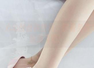 丽柜 – 心心的丝袜世界：跟着免费写真一起放飞吧！