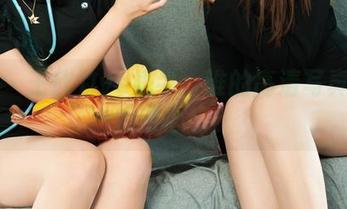 丽柜 – 王欣竹vs奶牛：谁的高清写真更能撩动心弦？