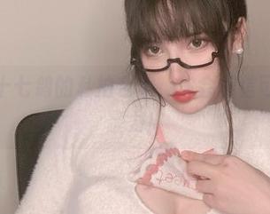 看了你十七鸽的私拍合集，你会相信可爱是种暴力！