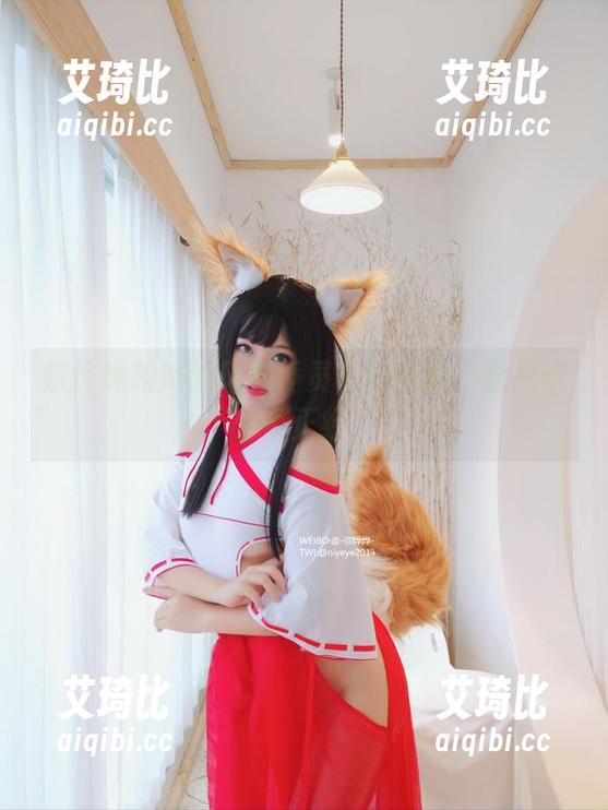 你烨烨和她的风纪委员写真更新：就是这么不正经！