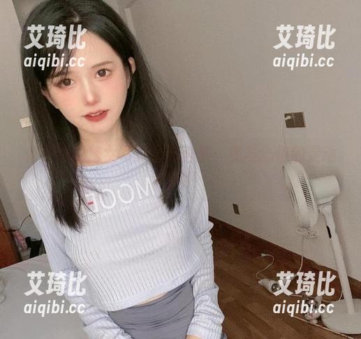 倦倦喵的修女写真最新合集：美与心情的灵动交织