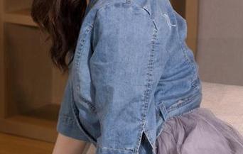 克拉女神 – 大阳的运动合集：看，阳光下的那道影子在网盘里闪烁