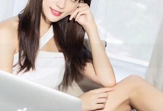克拉女神 – 赵雨静短裙写真：资源虽多，细节才是亮点！