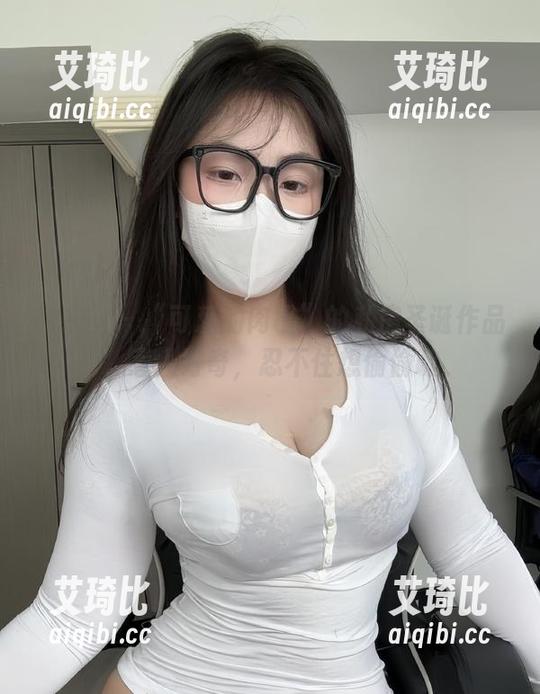 微密圈 - “可爱的肉巴”的私房圣诞作品，惹人好奇，忍不住想偷偷瞧