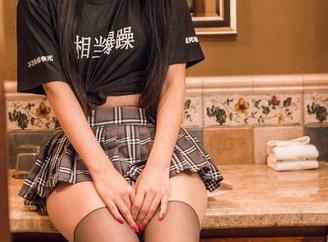 头条女神 – 钟晴的少女资源合集：每一张都是甜蜜炸弹，准备好接招了吗？
