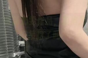 微密圈 – 最新奶雯作品，旗袍秀场，准备好接招了吗？