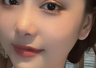 微密圈 – 更新出炉！奶雯的婚纱套图准备好了吗？