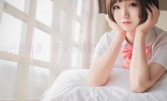 宅夏yoko白丝合集：夏天的味道，靠的是一双袜子的魔力？