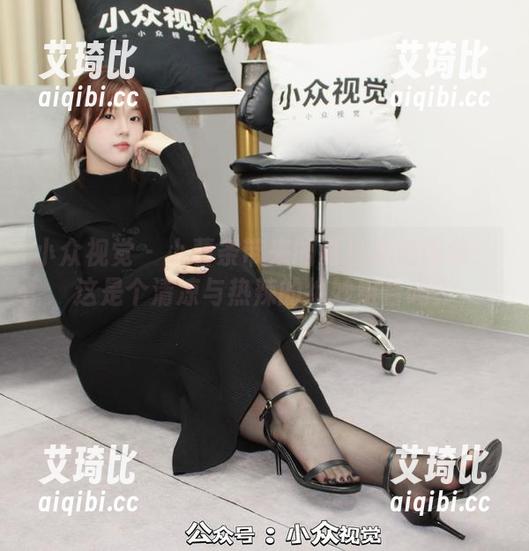 小众视觉 - 小薯条带来的夏日私拍图集：这是个清凉与热辣的绝妙组合吗？