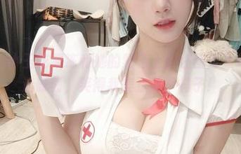 微密圈 – 小玉吃果冻和她的紫色上衣在图库里跳舞！精选时刻，笑得我差点掉下椅子！