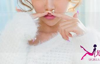 尤果网 – 套图系列：美得像个梦的颜美汐，旗袍也太会显身材了吧，想问她有没有私房秘籍？