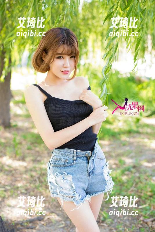 尤果网 - 在黛斯羽的私房中，和服显得如此亲密无间