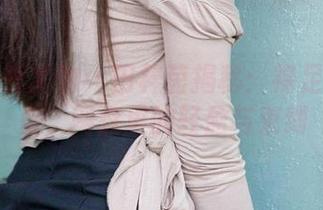 尤果网爱尤物 – 田梓茵揭秘：裸足写真背后，网盘里的轻盈与束缚