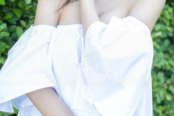 尤蜜荟 – 图书馆不再闷！Angela小热巴的校园写真分享让你开怀大笑