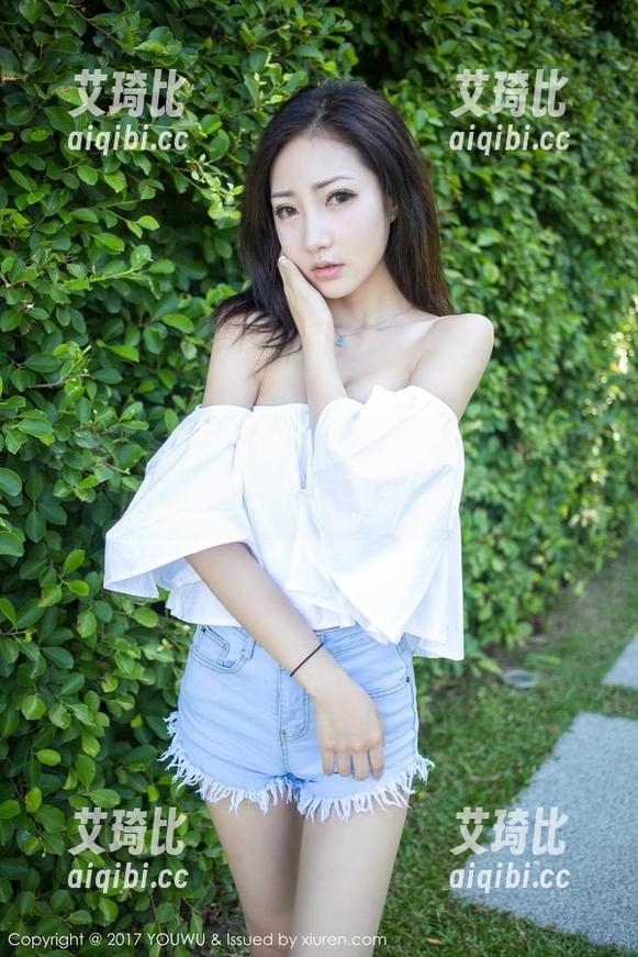 尤蜜荟-Angela小热巴 尤蜜荟 - 图书馆不再闷!Angela小热巴的校园写真分享让你开怀大笑